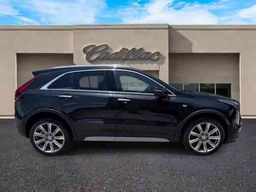 Stellar Black Metallic 2023 Cadillac XT4 Premium Luxury