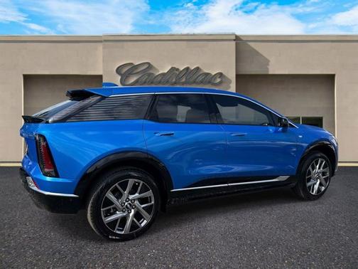 Coastal Blue Metallic 2026 Cadillac OPTIQ Premium Luxury