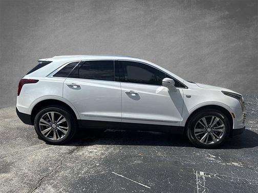2025 Cadillac XT5 FWD Premium Luxury