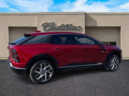 2026 Cadillac OPTIQ Premium Luxury