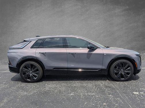 2024 Cadillac LYRIQ Sport