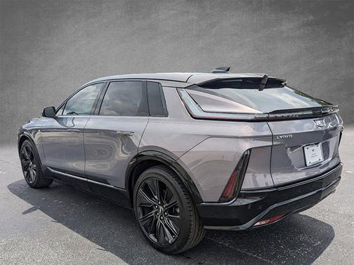 2024 Cadillac LYRIQ Sport