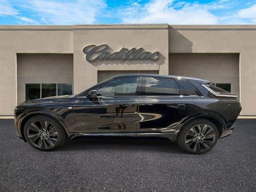 2025 Cadillac LYRIQ Sport