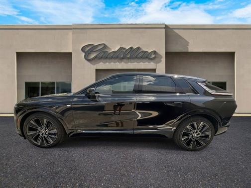 2025 Cadillac LYRIQ Sport