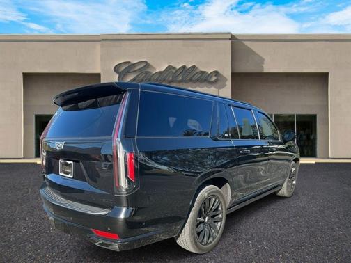 2024 Cadillac Escalade ESV Sport Platinum