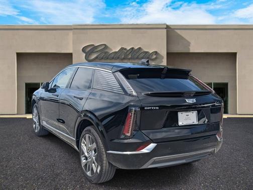 2025 Cadillac OPTIQ Luxury 1 AWD