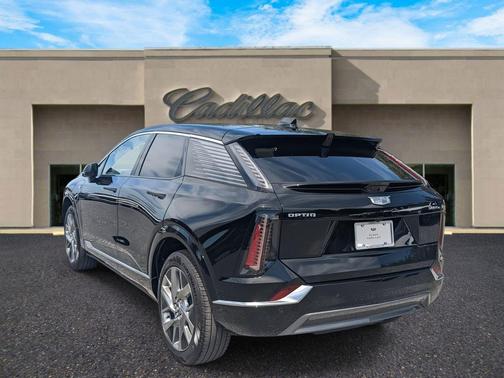 2025 Cadillac OPTIQ Luxury 1 AWD