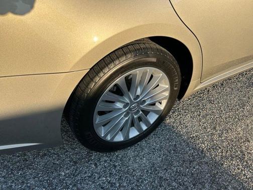 2015 Toyota Avalon Hybrid Limited