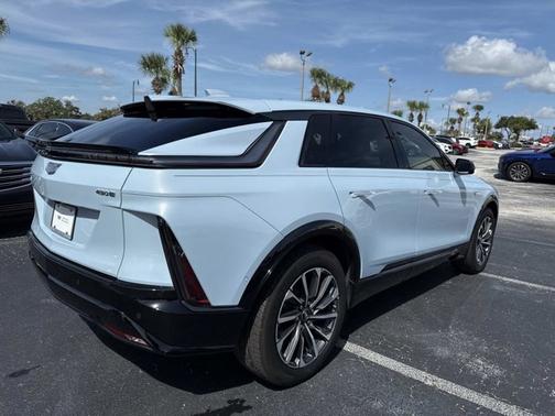 2024 Cadillac LYRIQ Sport