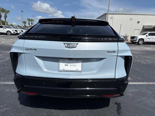 2024 Cadillac LYRIQ Sport