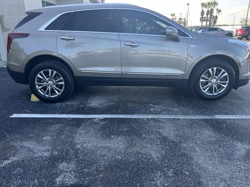2022 Cadillac XT5 FWD Premium Luxury
