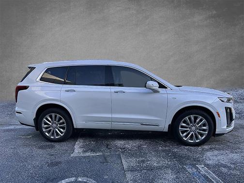 2022 Cadillac XT6 Premium Luxury