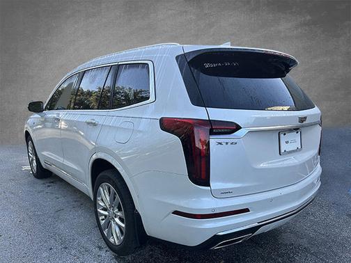 2022 Cadillac XT6 Premium Luxury