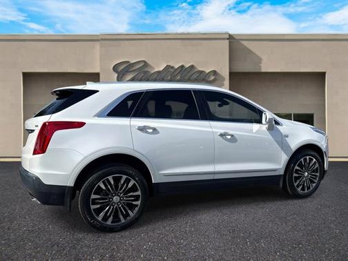 Crystal White Tricoat 2017 Cadillac XT5 Premium Luxury