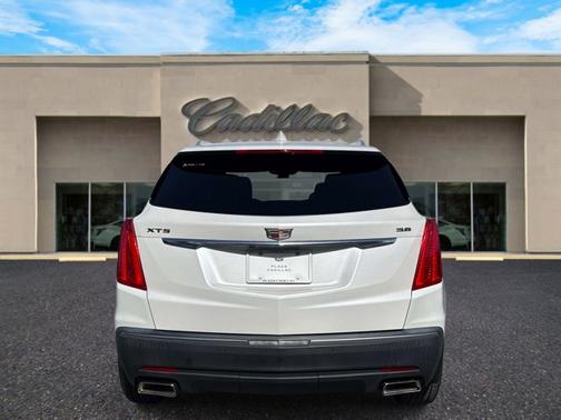 Crystal White Tricoat 2017 Cadillac XT5 Premium Luxury