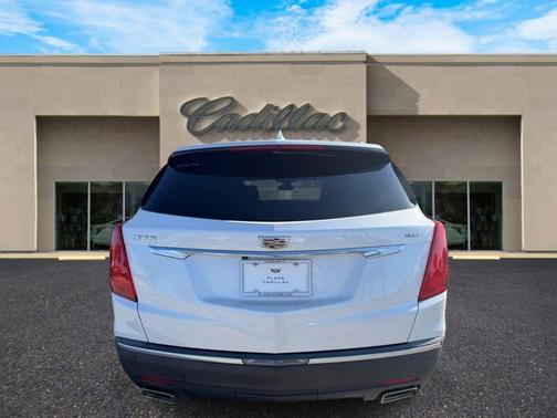 Crystal White Tricoat 2017 Cadillac XT5 Premium Luxury