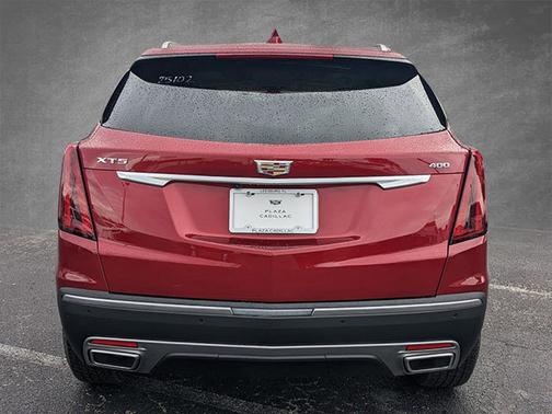 2025 Cadillac XT5 FWD Premium Luxury