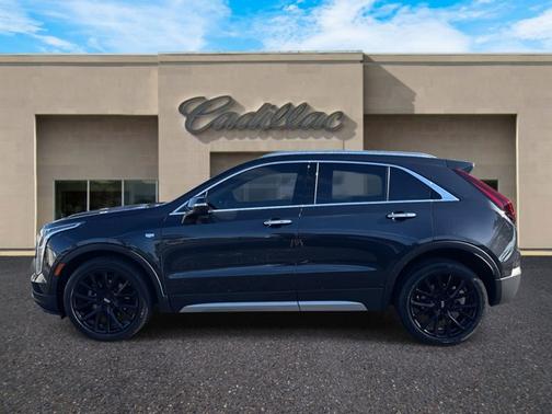 2022 Cadillac XT4 Premium Luxury