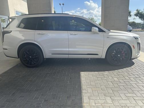 2023 Cadillac XT6 AWD Sport