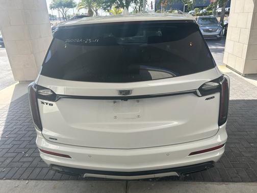 2023 Cadillac XT6 AWD Sport