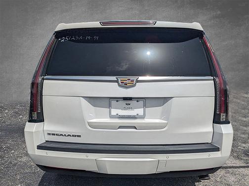 2019 Cadillac Escalade Platinum