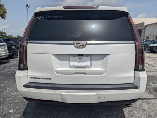 2019 Cadillac Escalade Platinum