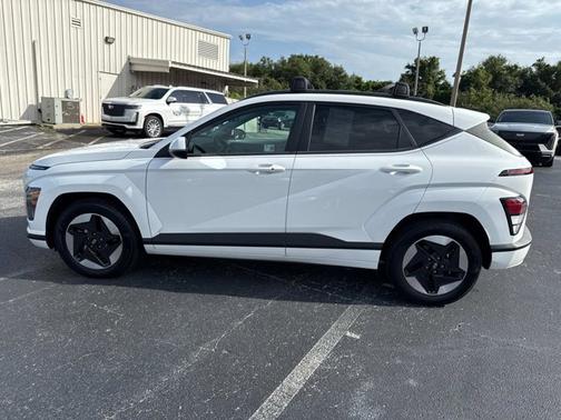 2024 Hyundai KONA EV SEL