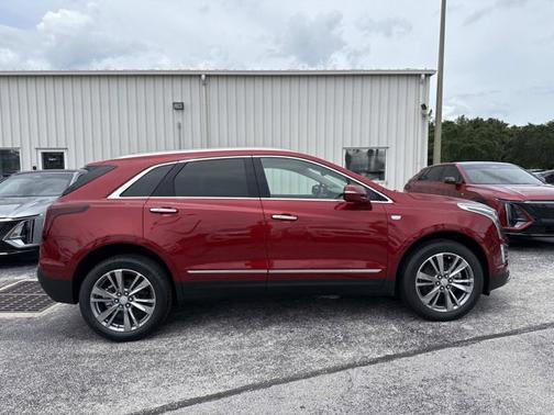 2025 Cadillac XT5 FWD Premium Luxury