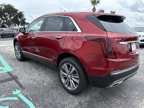 2025 Cadillac XT5 FWD Premium Luxury