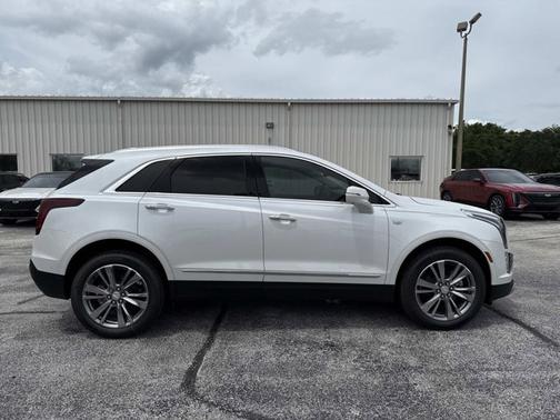 2025 Cadillac XT5 FWD Premium Luxury
