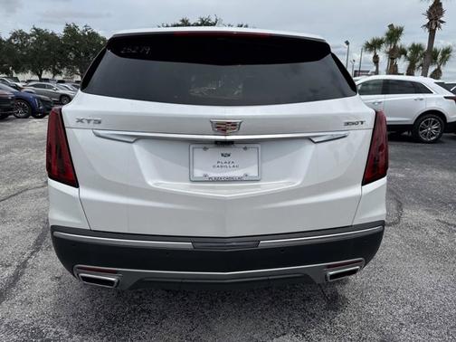 2025 Cadillac XT5 FWD Premium Luxury