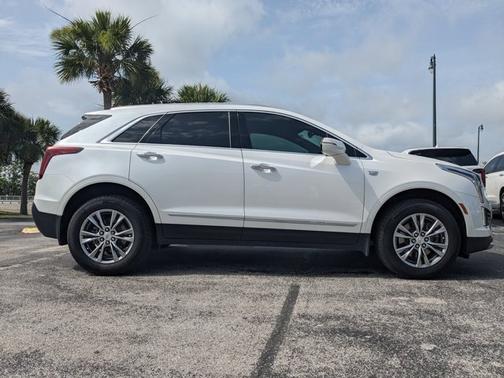 2022 Cadillac XT5 FWD Premium Luxury