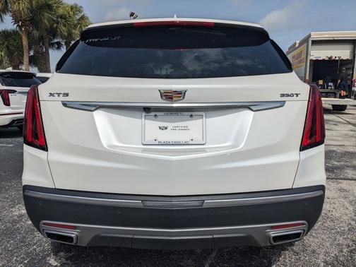 2022 Cadillac XT5 FWD Premium Luxury
