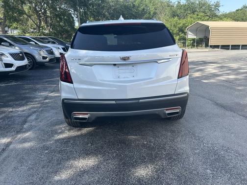 2022 Cadillac XT5 FWD Premium Luxury