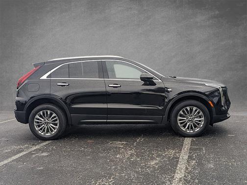 2025 Cadillac XT4 FWD Premium Luxury