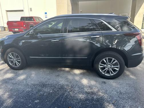 2022 Cadillac XT5 FWD Premium Luxury
