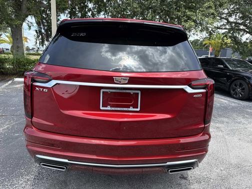 2025 Cadillac XT6 FWD Premium Luxury