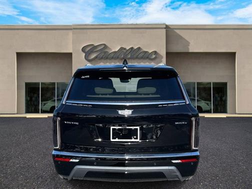 2026 Cadillac VISTIQ Luxury