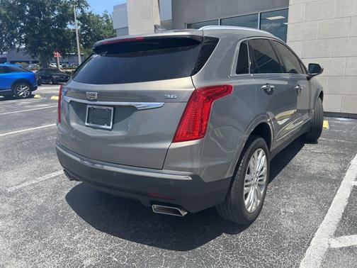 2017 Cadillac XT5 Premium Luxury FWD