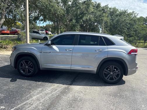 2021 Volkswagen Atlas Cross Sport 3.6L V6 SE w/Technology R-Line