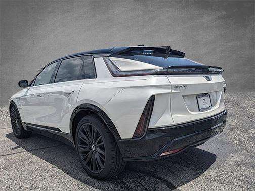 2025 Cadillac LYRIQ Sport