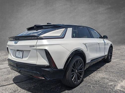 2025 Cadillac LYRIQ Sport
