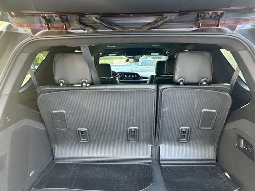 2022 Cadillac Escalade Luxury