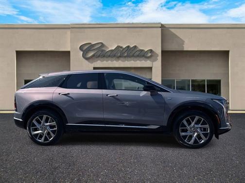 2026 Cadillac OPTIQ Luxury