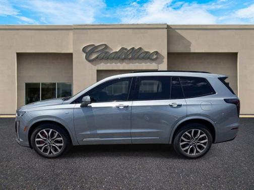 Argent Silver Metallic 2024 Cadillac XT6 Sport AWD