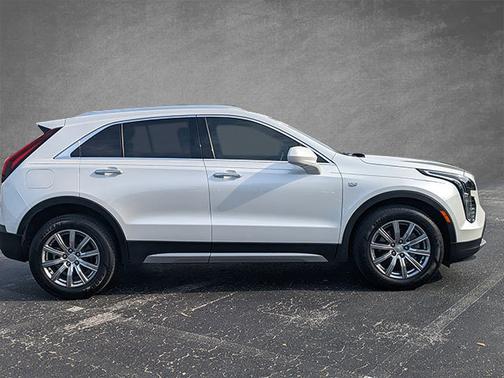 2020 Cadillac XT4 Premium Luxury