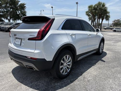 2020 Cadillac XT4 Premium Luxury