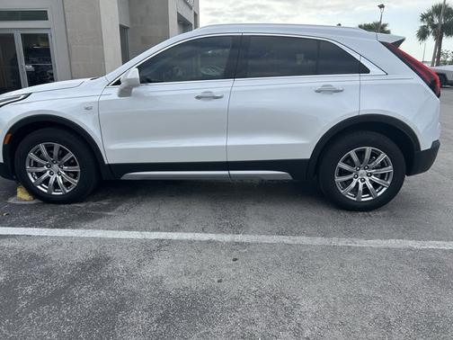 2020 Cadillac XT4 Premium Luxury