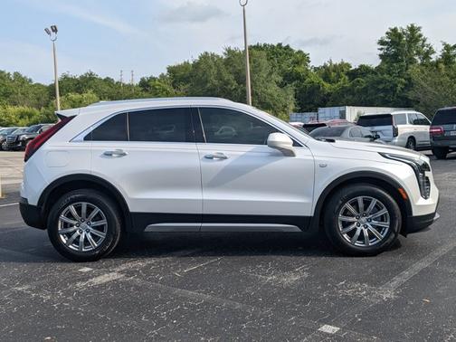 2020 Cadillac XT4 Premium Luxury