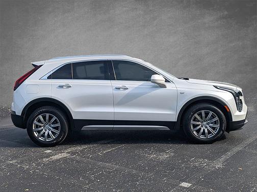 2020 Cadillac XT4 Premium Luxury